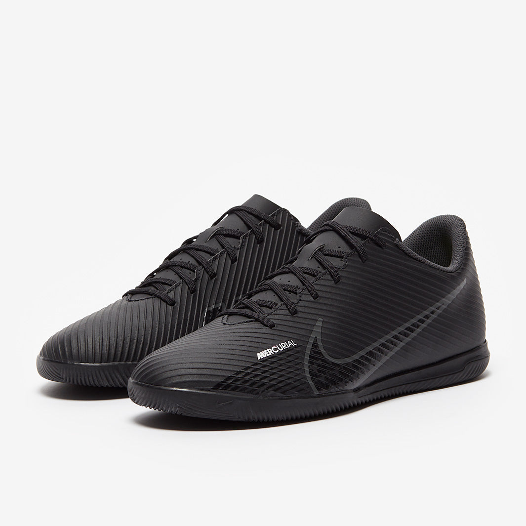 Nike Mercurial Vapor XV Club IC - Black/Dk Smoke Grey/Summit White/Volt