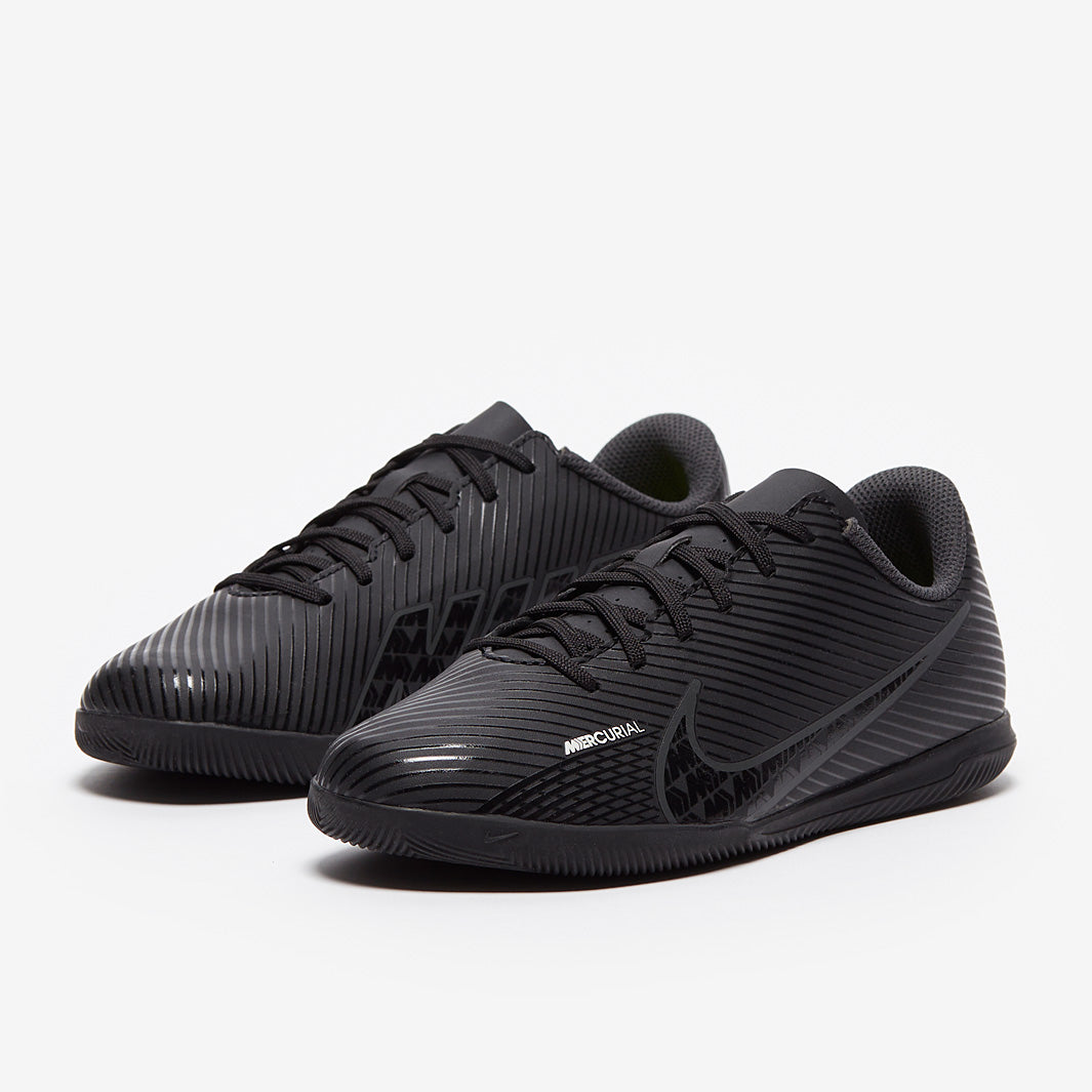 Nike Kids Mercurial Vapor XV Club IC - Black/Dk Smoke Grey/Summit White/Volt