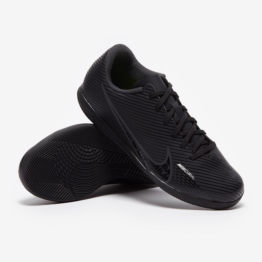 Nike Kids Mercurial Vapor XV Club IC - Black/Dk Smoke Grey/Summit White/Volt