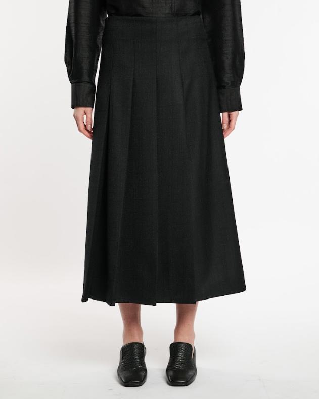 Studio Nicholson Asymmetric Pleated Kilt Skirt — Black